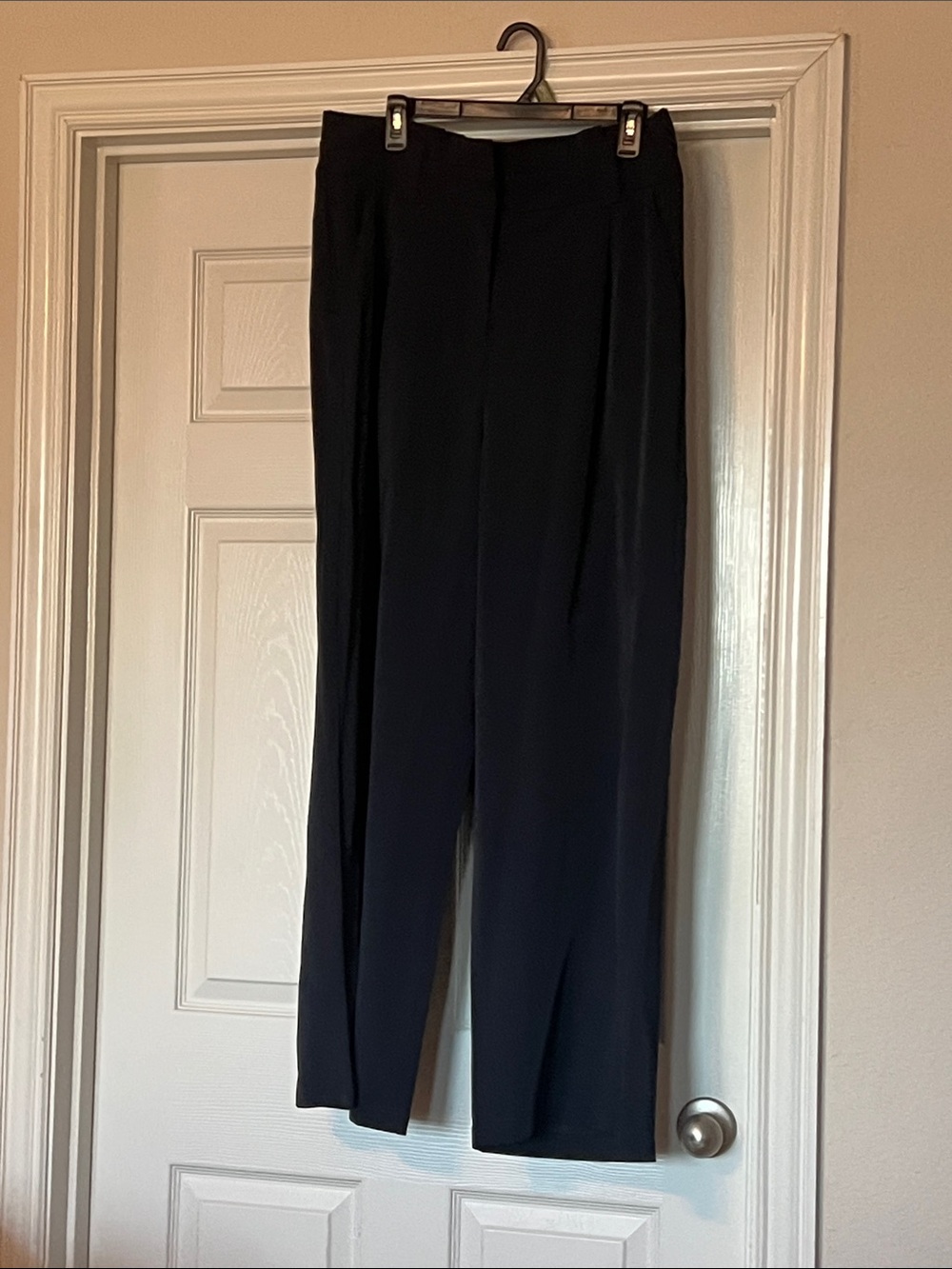 Women’s navy wide leg pants
